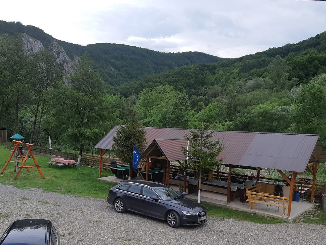 Picture of River House